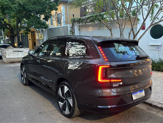 VOLVO EX90 P8 RECHARGE TWIN ELECTRIC PERFORMANCE ULTRA AWD